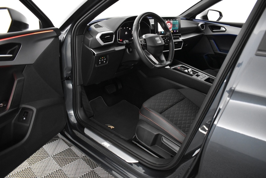 SEAT Leon Sportstourer vaihtoauto