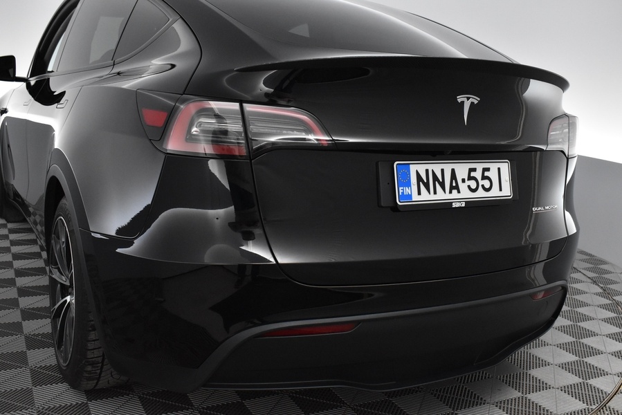Tesla Model Y vaihtoauto