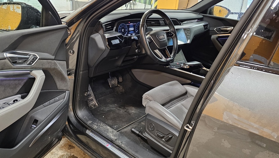 Audi e-tron vaihtoauto