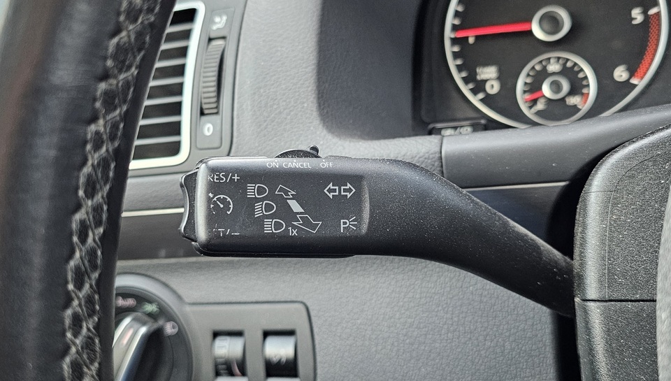 Volkswagen Touran vaihtoauto