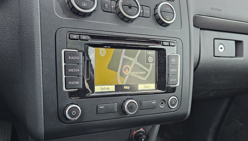 Volkswagen Touran vaihtoauto