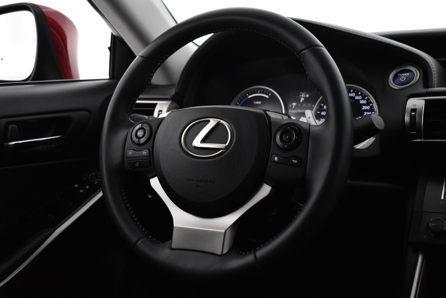 Lexus IS vaihtoauto