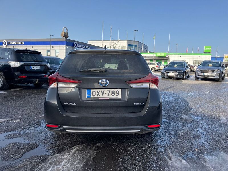 Toyota Auris vaihtoauto