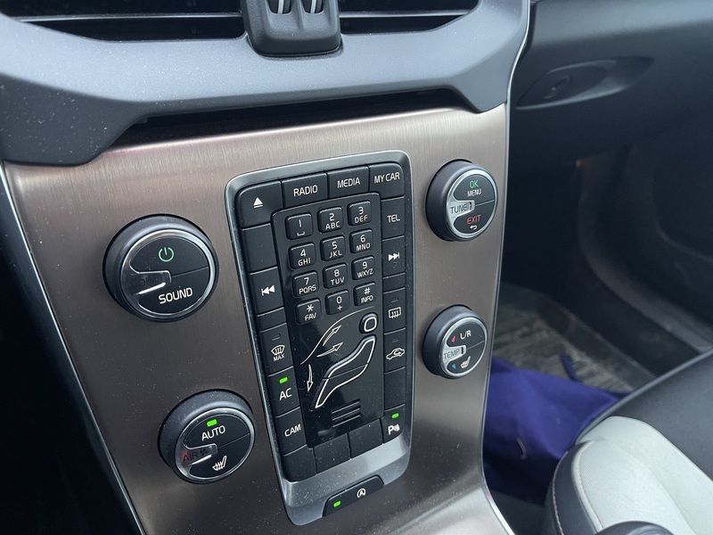 Volvo V40 Cross Country vaihtoauto