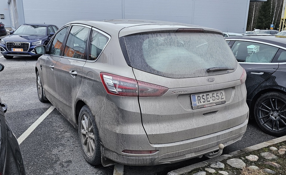 Ford S-MAX vaihtoauto