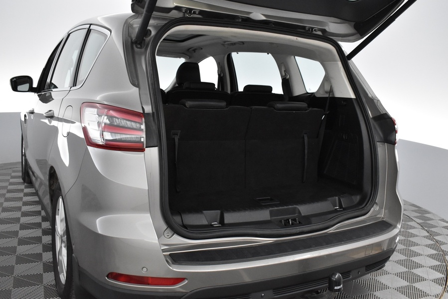 Ford S-MAX vaihtoauto