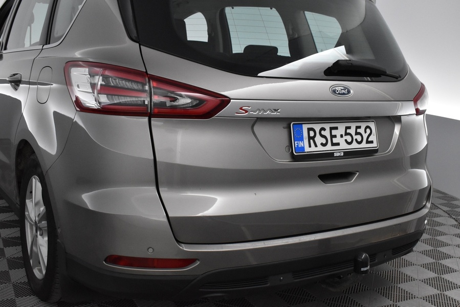 Ford S-MAX vaihtoauto