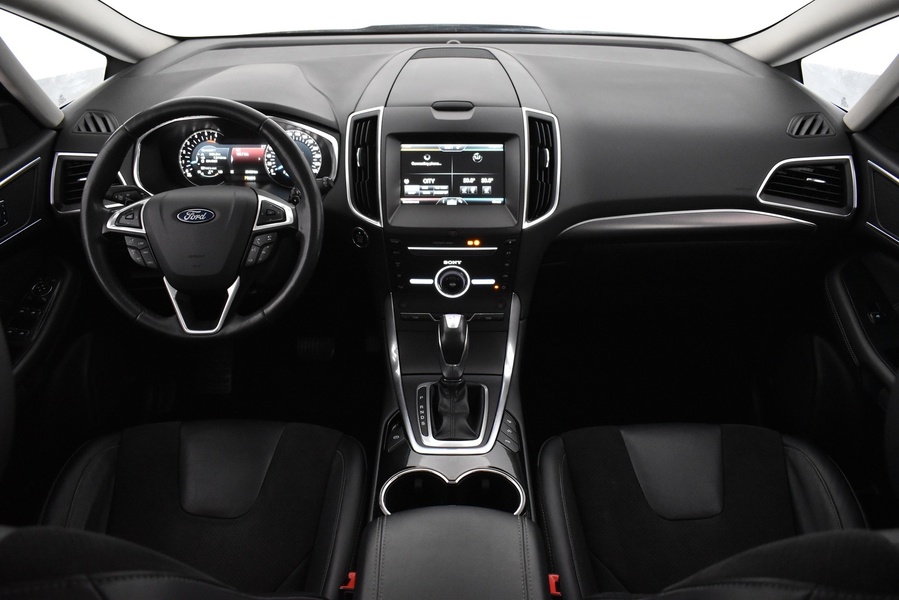 Ford S-MAX vaihtoauto