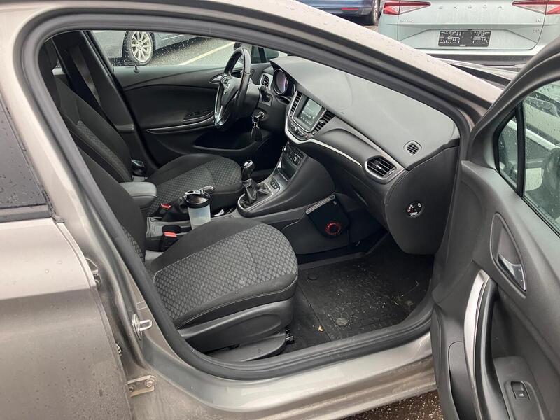 Opel Astra vaihtoauto