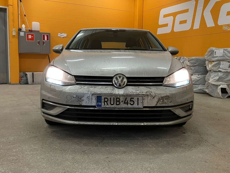 Volkswagen Golf vaihtoauto