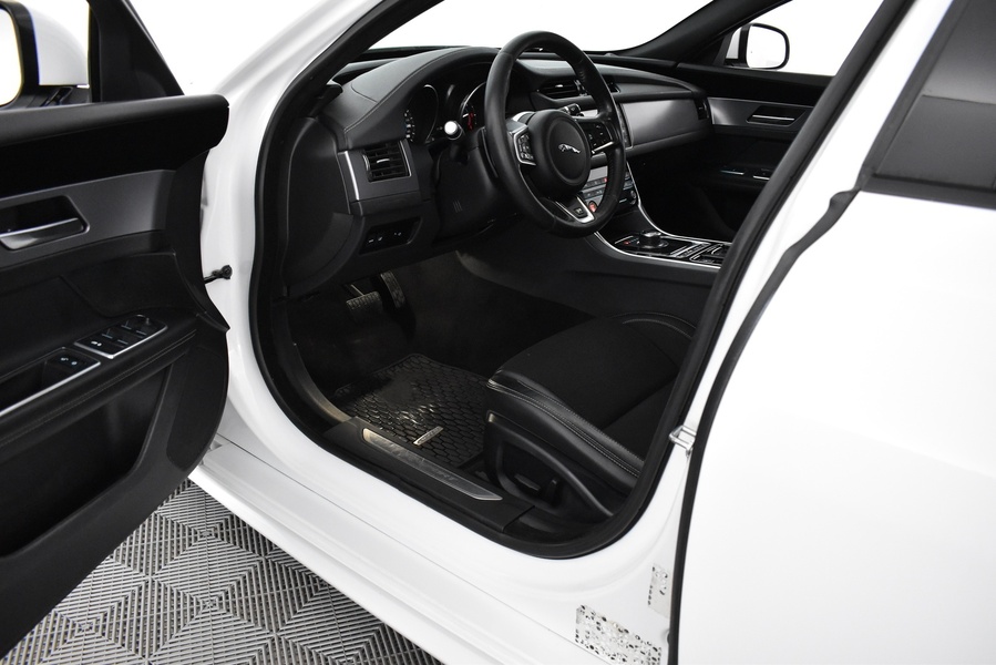 Jaguar XF vaihtoauto