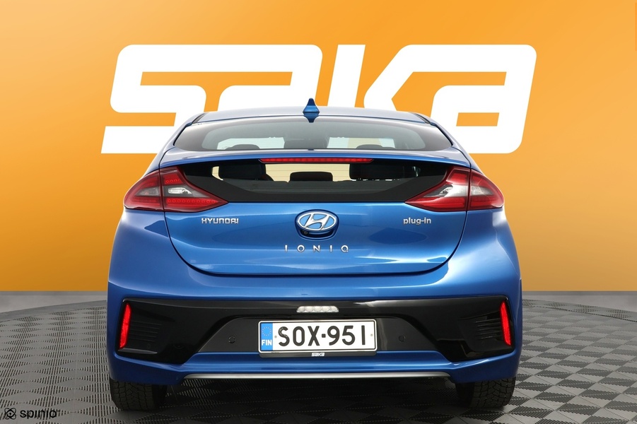 Hyundai IONIQ plug-in vaihtoauto