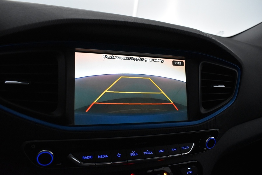 Hyundai IONIQ plug-in vaihtoauto