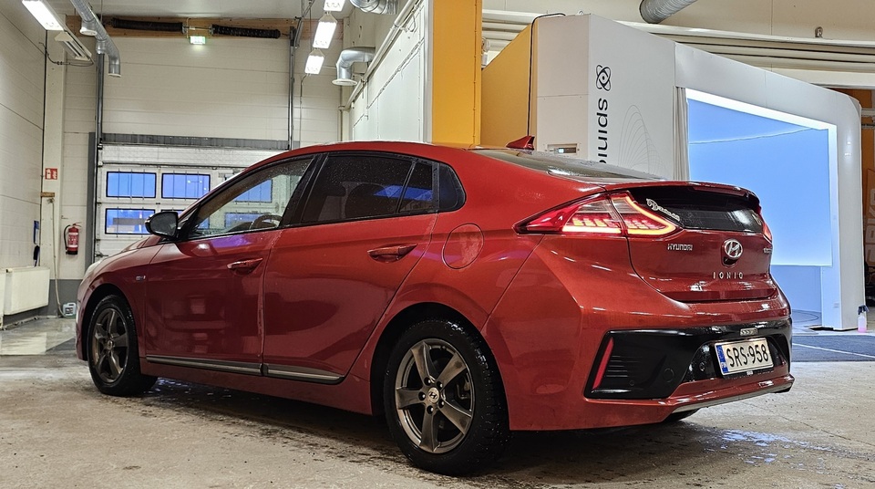 Hyundai IONIQ electric vaihtoauto