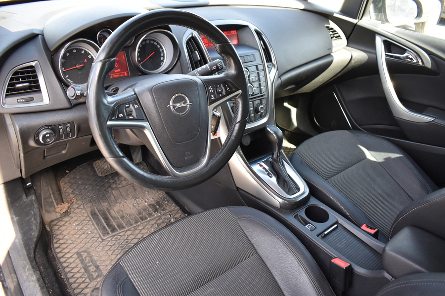 Opel Astra vaihtoauto