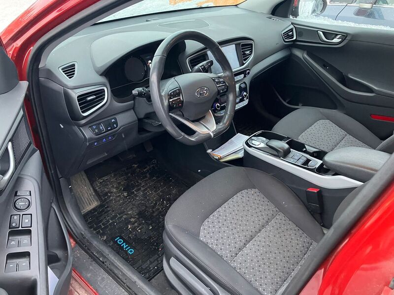 Hyundai IONIQ electric vaihtoauto
