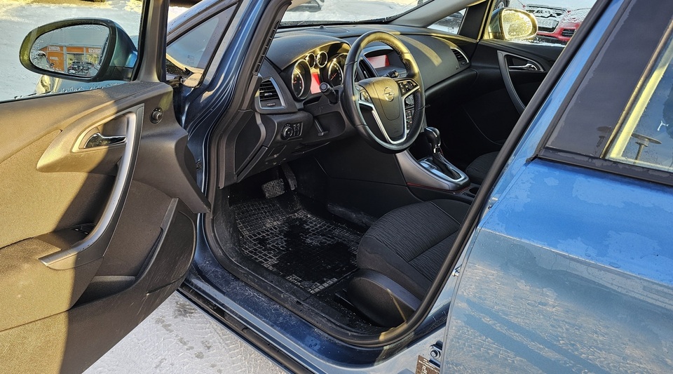 Opel Astra vaihtoauto