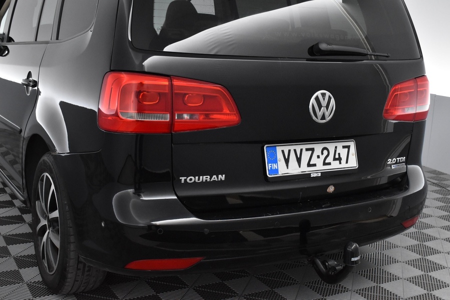 Volkswagen Touran vaihtoauto