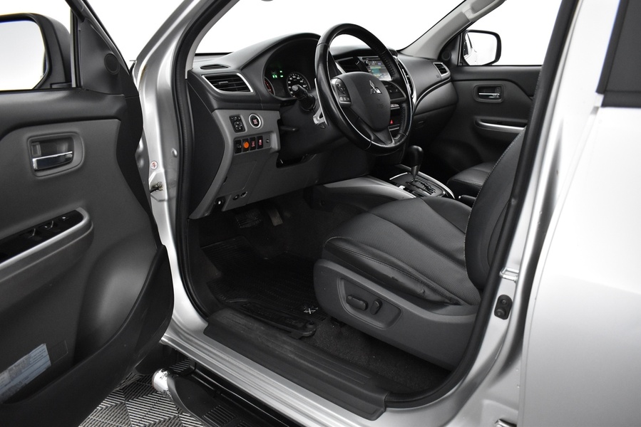 Mitsubishi L200 vaihtoauto