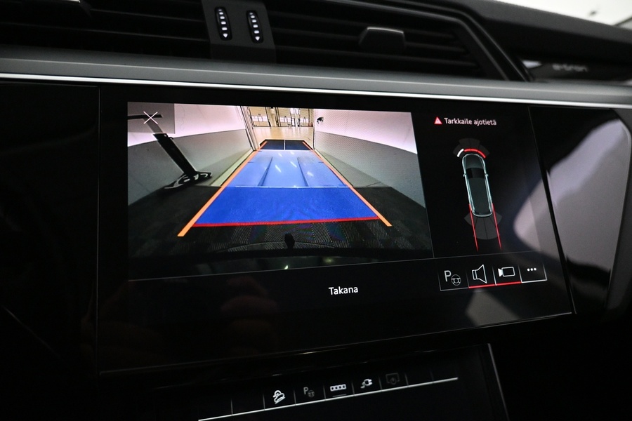 Audi e-tron vaihtoauto