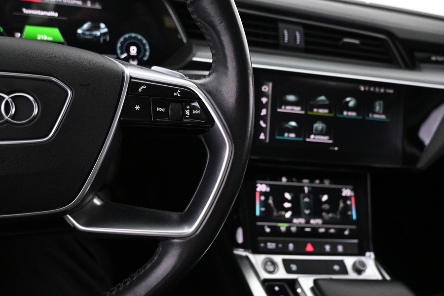 Audi e-tron vaihtoauto