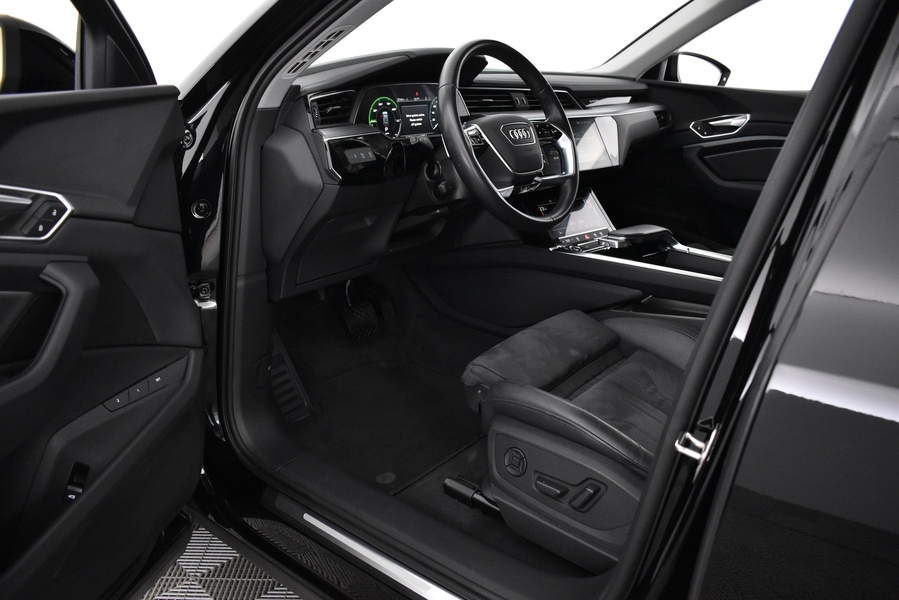 Audi e-tron vaihtoauto