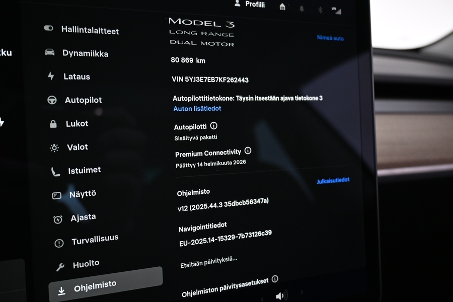 Tesla Model 3 vaihtoauto