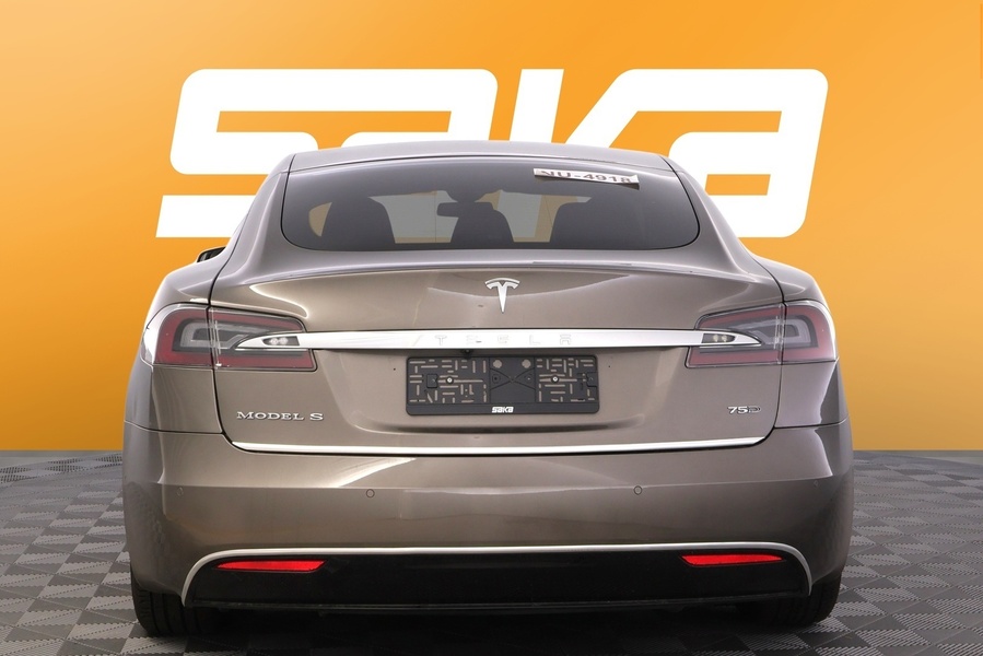 Tesla Model S vaihtoauto