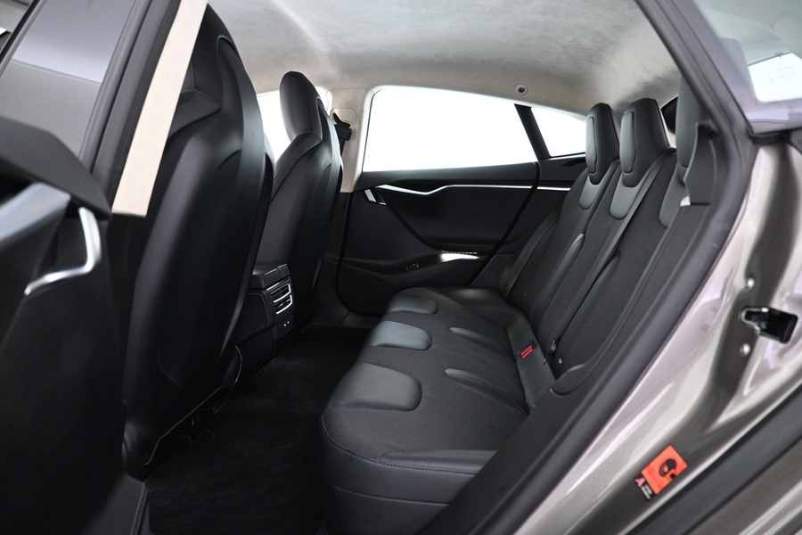 Tesla Model S vaihtoauto