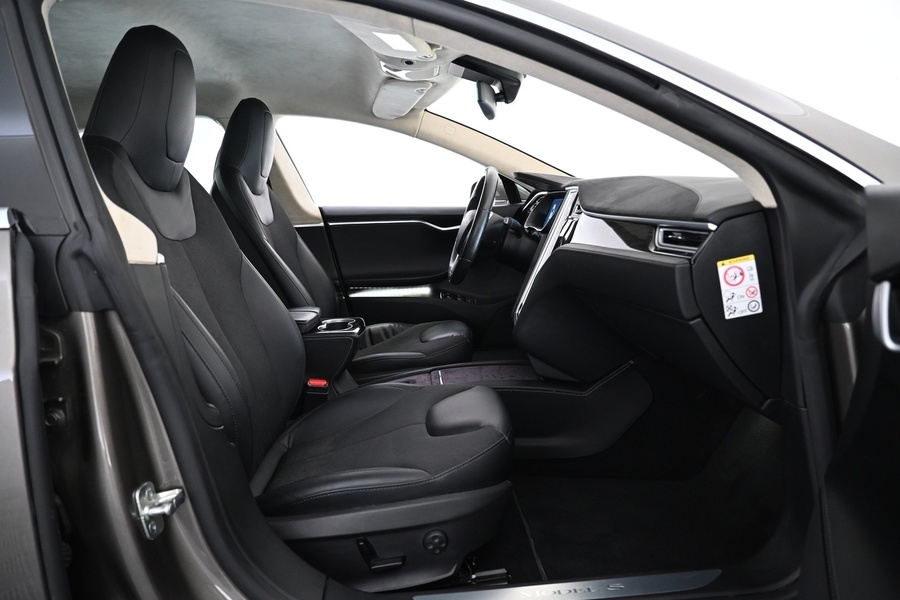 Tesla Model S vaihtoauto