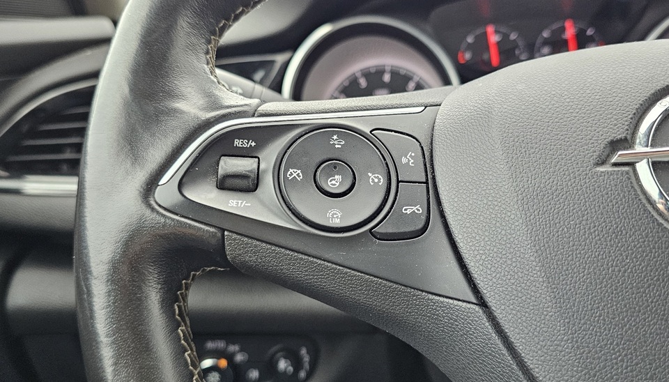 Opel Insignia vaihtoauto