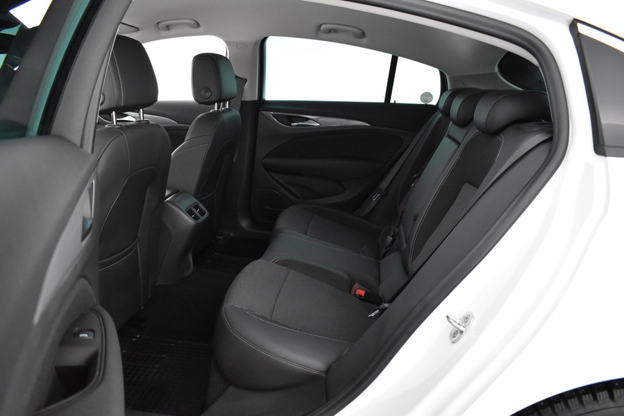 Opel Insignia vaihtoauto