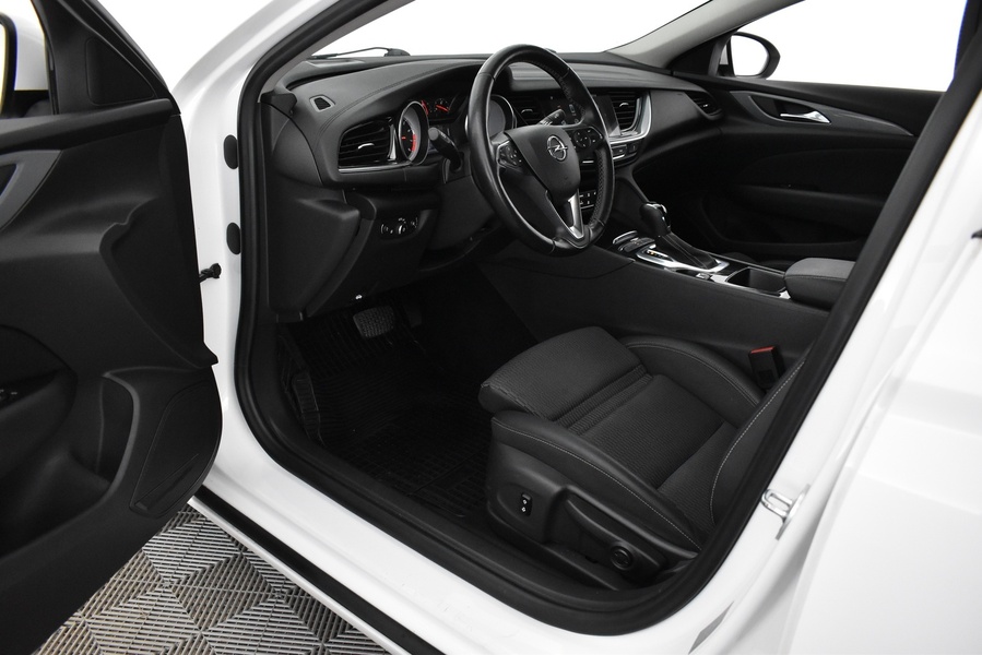 Opel Insignia vaihtoauto