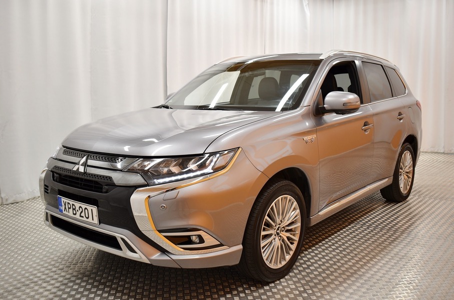 Mitsubishi Outlander PHEV vaihtoauto