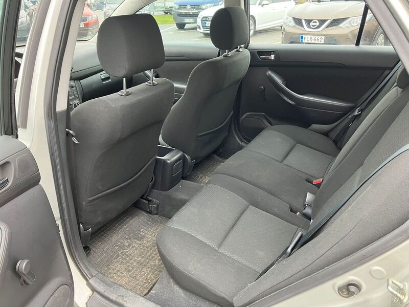 Toyota Avensis vaihtoauto