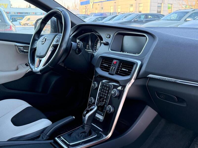 Volvo V40 Cross Country vaihtoauto