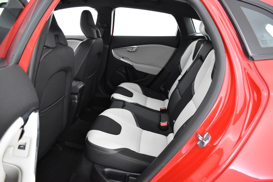 Volvo V40 Cross Country vaihtoauto