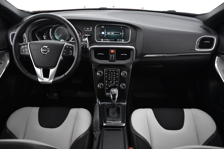 Volvo V40 Cross Country vaihtoauto