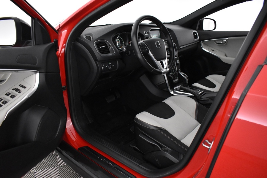 Volvo V40 Cross Country vaihtoauto