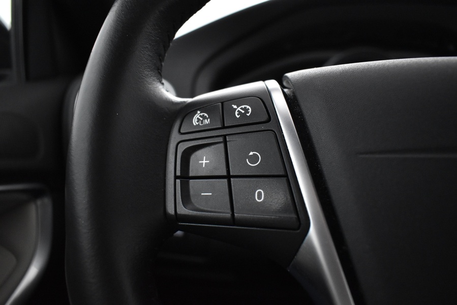 Volvo V40 Cross Country vaihtoauto