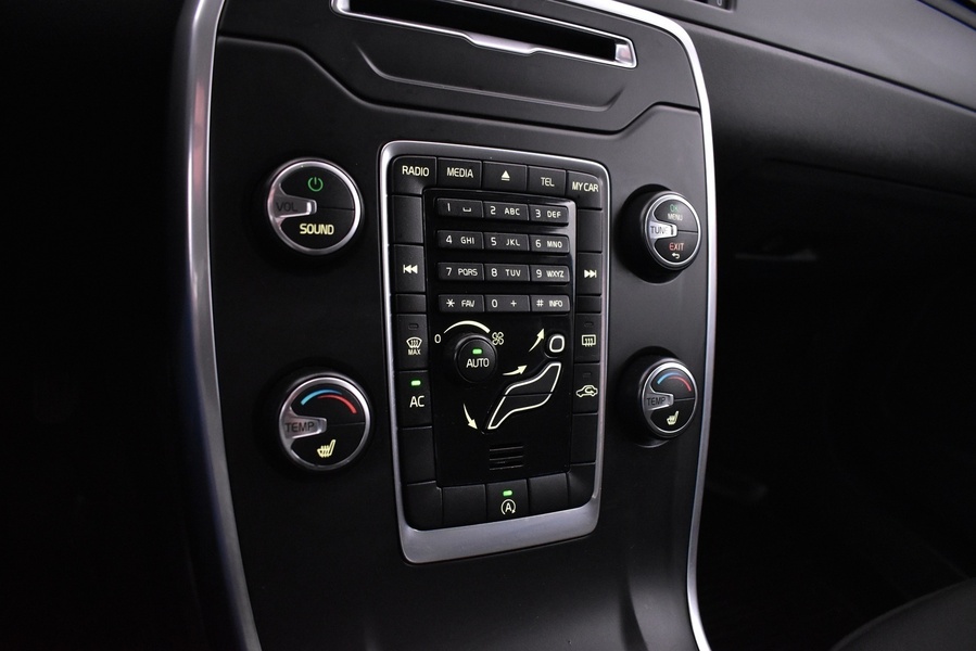 Volvo V70 vaihtoauto