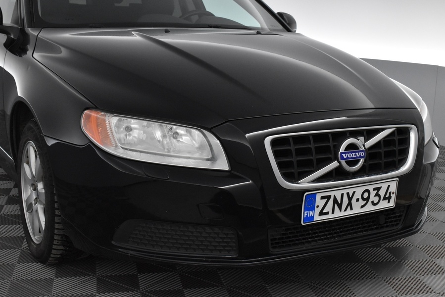 Volvo V70 vaihtoauto