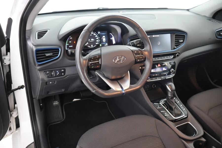 Hyundai IONIQ hybrid vaihtoauto