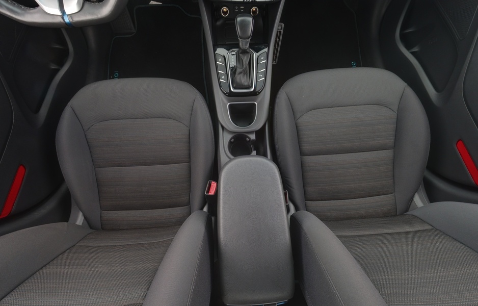 Hyundai IONIQ hybrid vaihtoauto