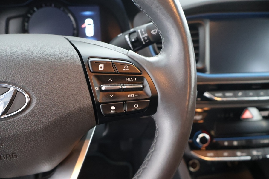 Hyundai IONIQ hybrid vaihtoauto