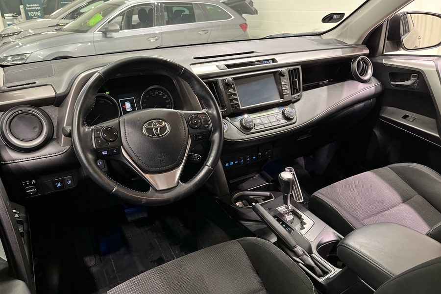 Toyota RAV4 vaihtoauto