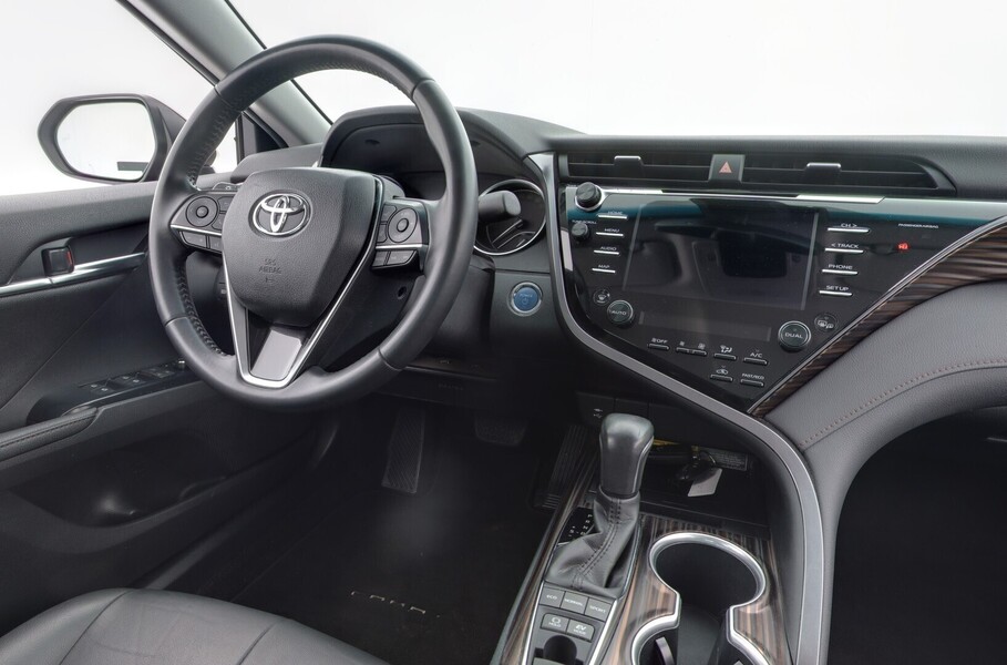 Toyota Camry vaihtoauto