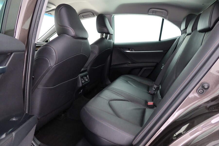 Toyota Camry vaihtoauto