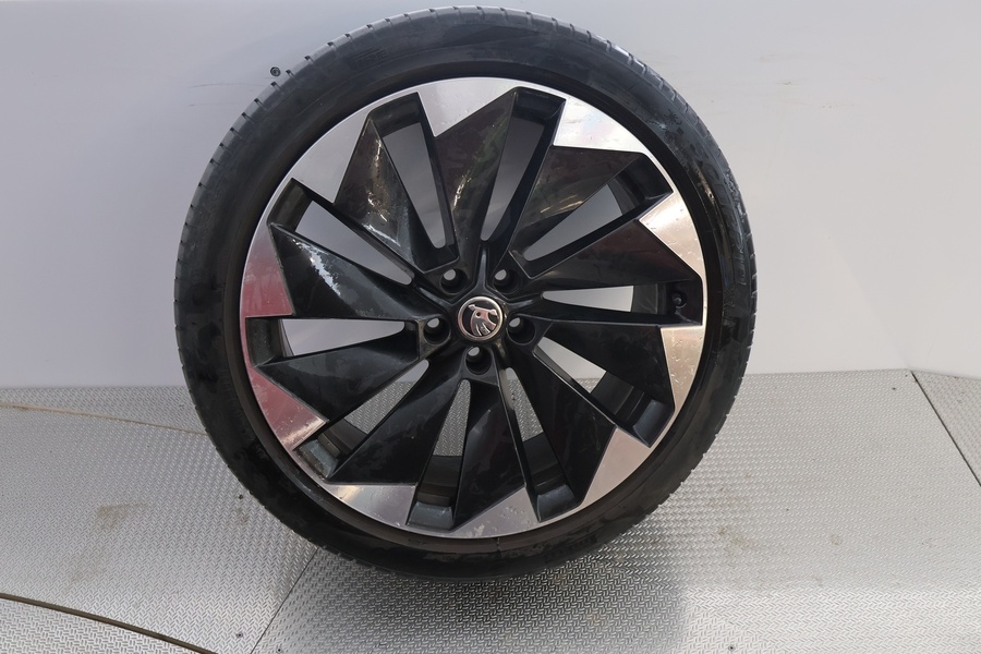 Skoda Enyaq vaihtoauto