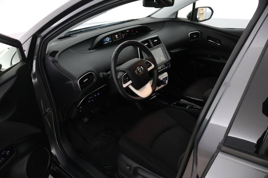 Toyota Prius Plug-in vaihtoauto